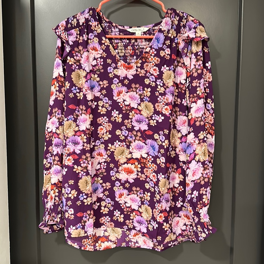Long sleeve floral top